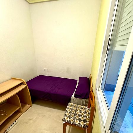 Economic Private Room In Center Of Granada Esterno foto